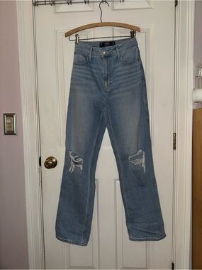 Women's Light Blue Distressed Straight-Leg Jeans